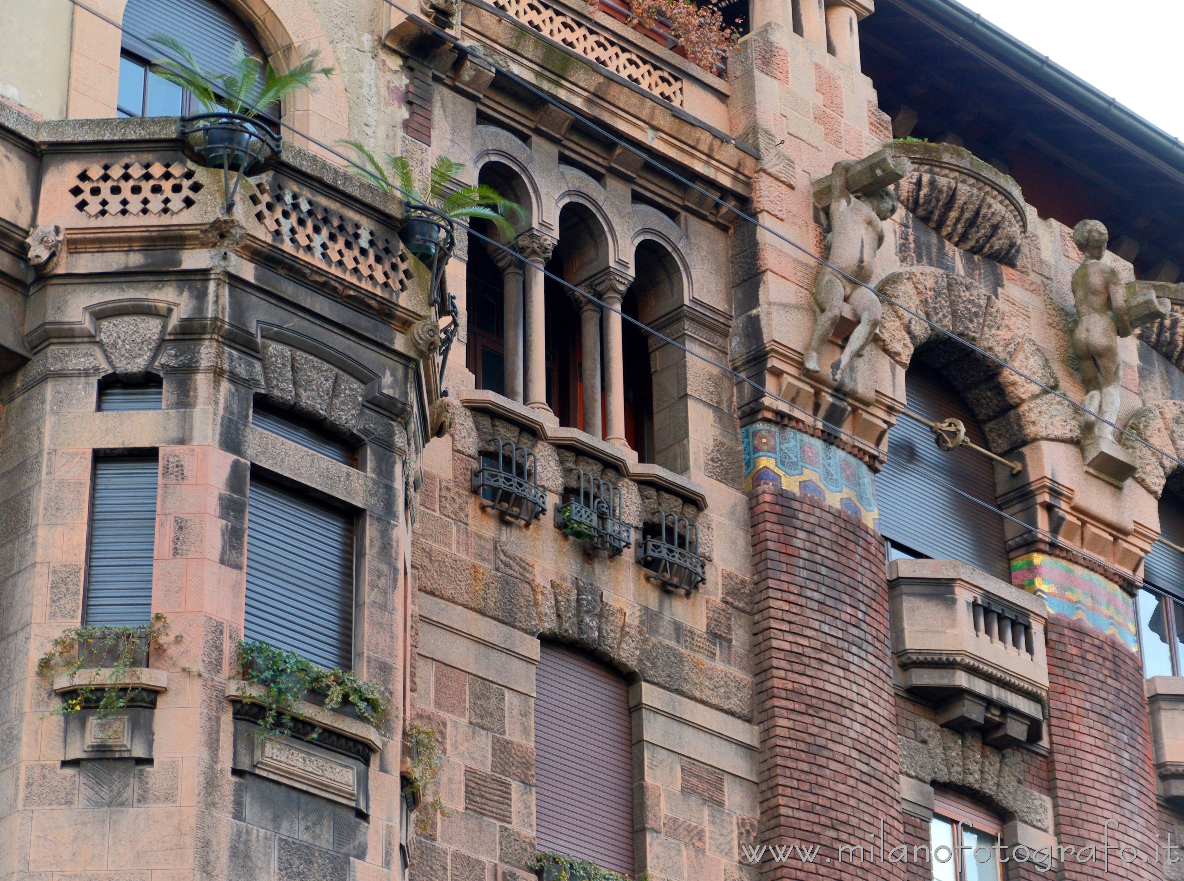 Milano - Facciata di Palazzo Berri Meregalli nel Quadrilatero del Silenzio